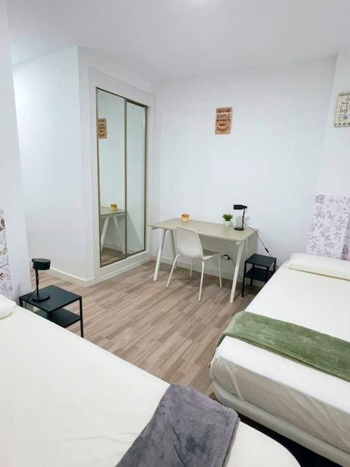 Modern Apartment In Malaga - Rosas المظهر الخارجي الصورة